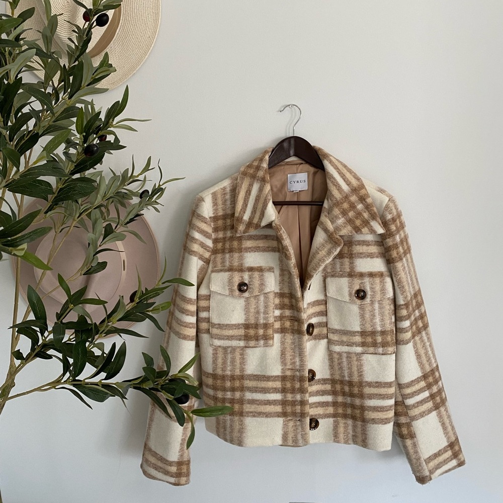 Winter Cropped Lined Coat